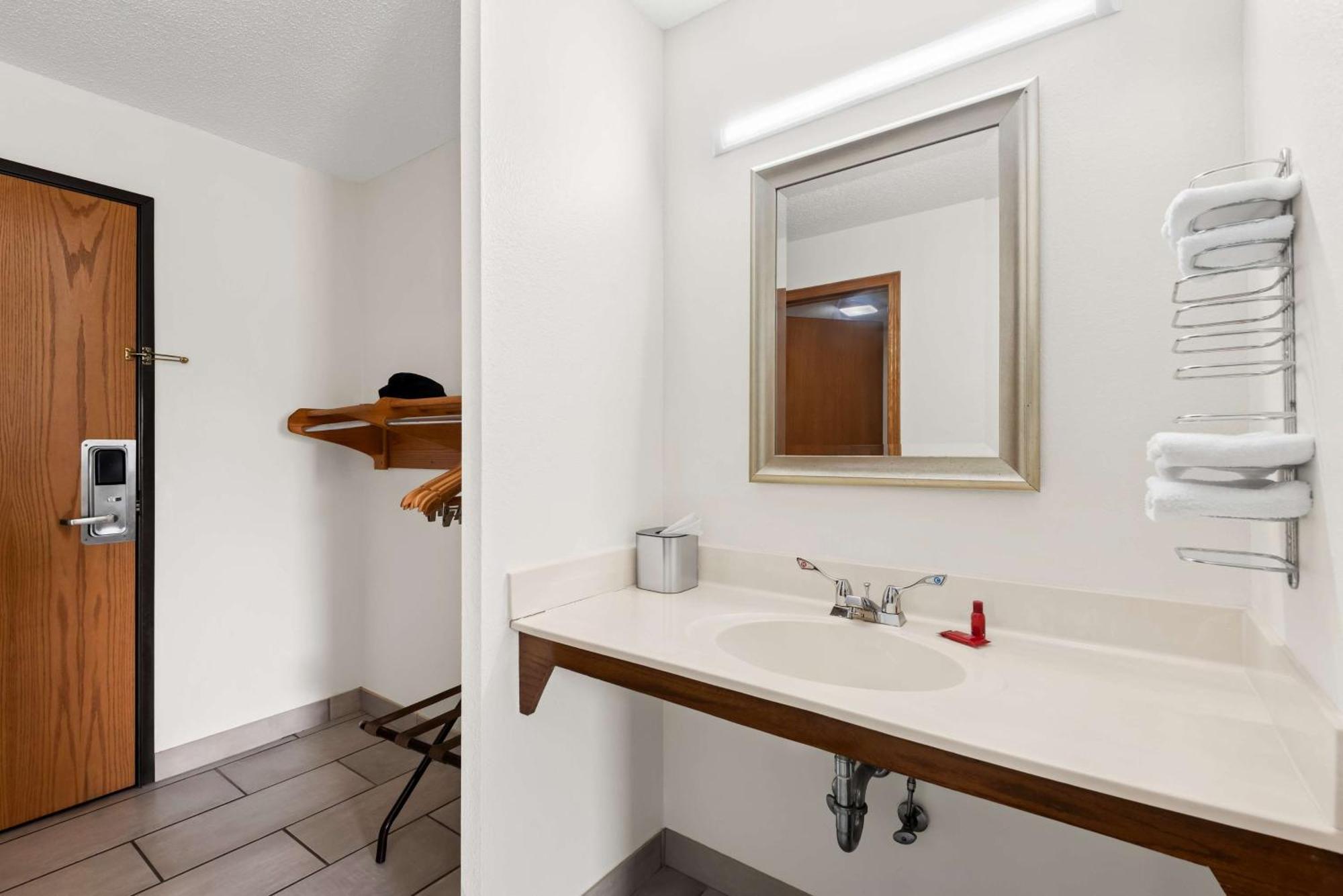 Surestay Hotel By Best Western Manchester Bagian luar foto